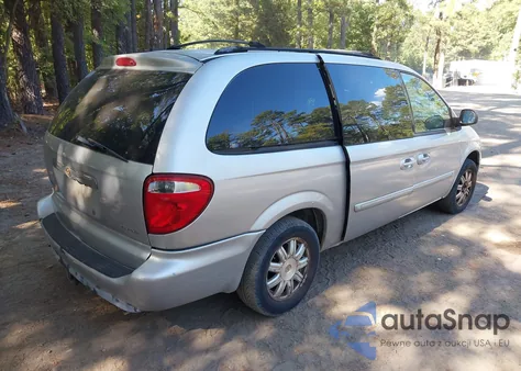 2006 Chrysler Town & Country Touring z USA, uszkodzony, nr VIN 2A4GP54L36R911377